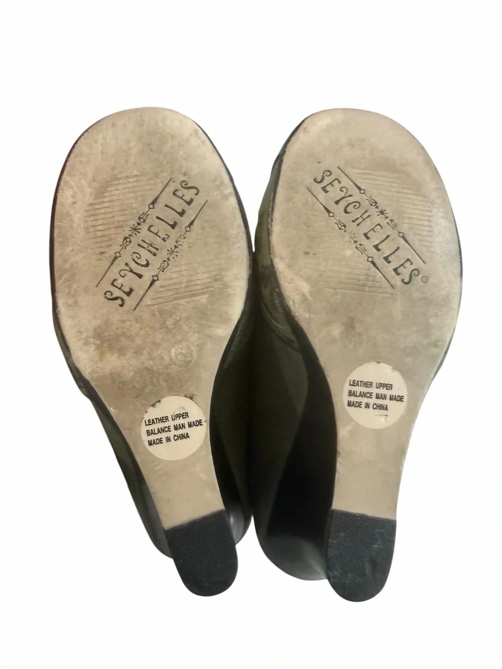 Seychelles stylish olive